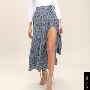 Beautiful tempest navy blue skirt - Lulu’s